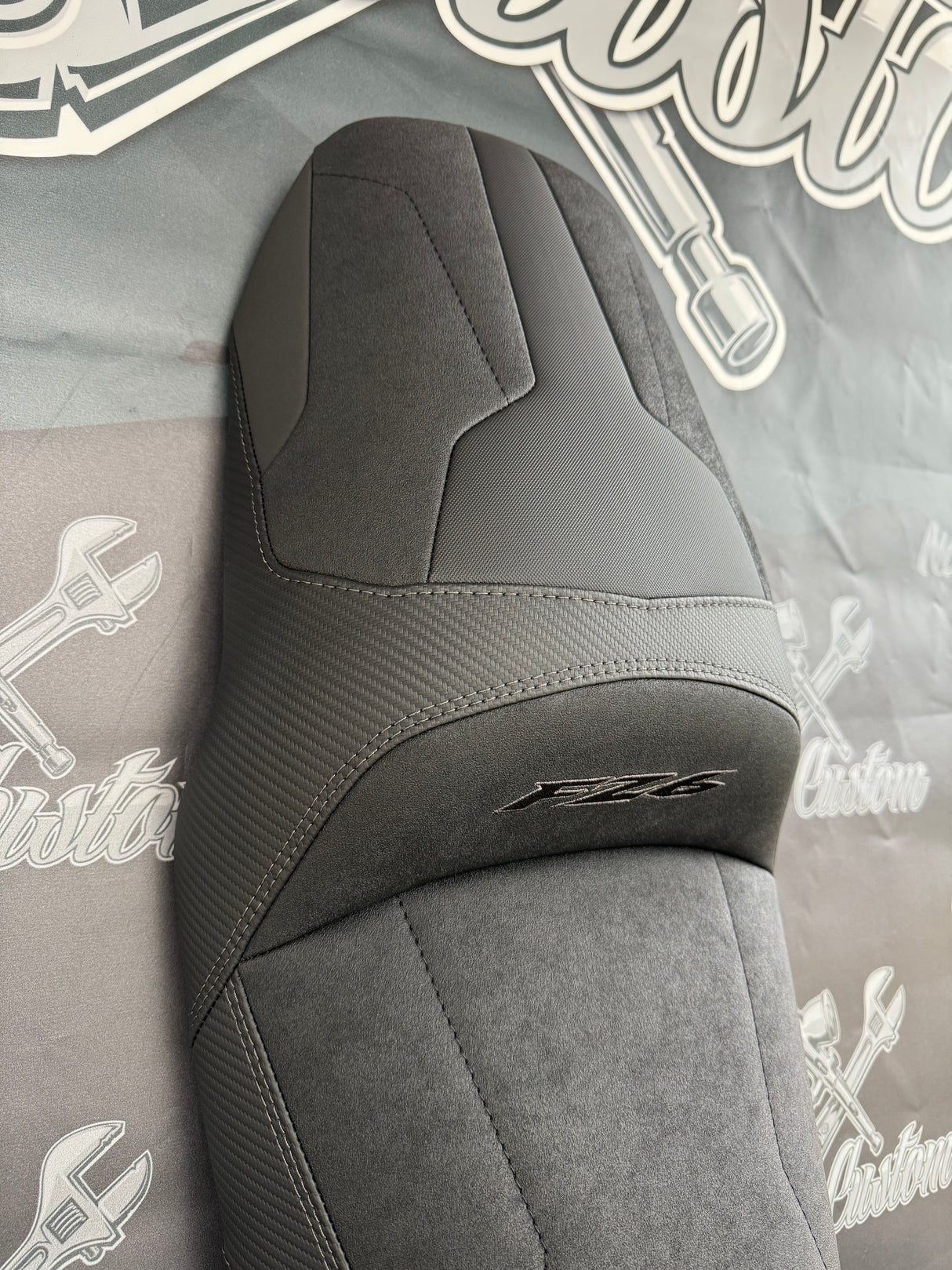 Garnissage de selle pour YAMAHA FZ6 ( 2004 à 2011 )